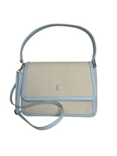 Cargar imagen en el visor de la galería, Bolso Tommy Hilfiger Original Beige con Azul Cielo – Crossbody Elegante - BGP