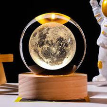Cargar imagen en el visor de la galería, Lampara Recamara Con Grabada 3d En Forma De Luna Completa - BGP