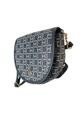 Cargar imagen en el visor de la galería, Bolsa Tommy Hilfiger Crossbody Medallón Monograma Azul Marino- BGP
