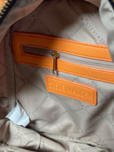 Cargar imagen en el visor de la galería, Mochila Backpack Steve Madden Con Textura 18x23x9 Cm Original Importada - BGP