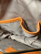 Cargar imagen en el visor de la galería, Mochila Backpack Steve Madden Con Textura 18x23x9 Cm Original Importada - BGP