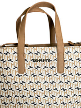 Cargar imagen en el visor de la galería, Bolsa Tote Tommy Hilfiger Beige con Monograma - BGP