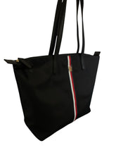 Cargar imagen en el visor de la galería, Bolsa Tote Negra Elegante con Franja Icónica - BGP