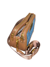 Cargar imagen en el visor de la galería, Crossbody Steve Madden Mezclilla Doble Cierre - BGP