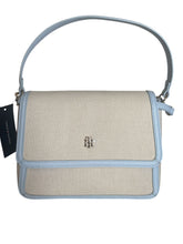 Cargar imagen en el visor de la galería, Bolso Tommy Hilfiger Original Beige con Azul Cielo – Crossbody Elegante - BGP
