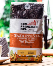 Cargar imagen en el visor de la galería, San Francisco Bay Coffee Café en Grano Orgánico Taza Otoñal 1 Kg - KOZ