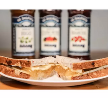 Cargar imagen en el visor de la galería, Mermelada St Dalfour Paquete Surtido Sabor Frambuesa, Mango Maracuyá y Manzana Canela 3 piezas de 284 grs - KOZ
