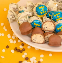 Cargar imagen en el visor de la galería, Bombón Bon o Bon Cookies &amp; Cream 30 Pzas -ZK