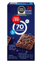 Cargar imagen en el visor de la galería, Brownies Fiber One Sabor Chocolate 24 pzas de 25 g c/u - ZK