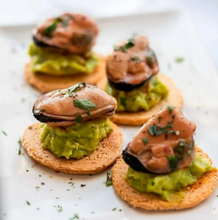 Cargar imagen en el visor de la galería, Mejillones Rías Baixas Ahumados 3 pzas de 111 g -ZK