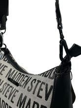 Cargar imagen en el visor de la galería, Bolsa Steve Madden Negra y Rosa con Tarjetero - BGP