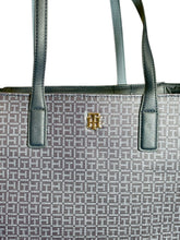 Cargar imagen en el visor de la galería, Bolsa Tote Tommy Hilfiger Azul Monogram – Elegancia funcional - BGP