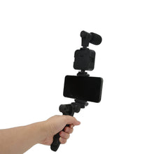 Cargar imagen en el visor de la galería, Soporte para celular 3 en 1, tripie, luz y micrófono - BGP