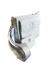 Cargar imagen en el visor de la galería, Crossbody Acolchada Azul Cielo SM con Monedero - BGP