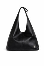 Cargar imagen en el visor de la galería, Bolso Hobo Negro Oversize Victoria’s Secret - BGP