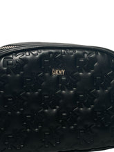 Cargar imagen en el visor de la galería, Bolsa Bolsa De Hombro Dkny Diseño Lisa Negra Con Correa De Hombro Negra Y Herrajes Metal. - BGP