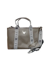 Cargar imagen en el visor de la galería, Bolsa Tote GUESS Monograma con Strap Ajustable y Mini Pouch - BGP