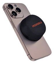 Cargar imagen en el visor de la galería, Bocina magnetica magsafe Marca Moreka 15w potencia incluye iman - BGP