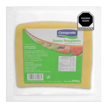 Cargar imagen en el visor de la galería, Queso Reggianito Conaprole 850 Gr - ZK