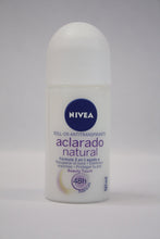 Cargar imagen en el visor de la galería, Caja Desodorante Roll On Nivea Aclarado Natural Beauty de 50 ml con 12 piezas - Beiersdorf-Detergentes-Beierdorf-4005808630646C-MayoreoTotal