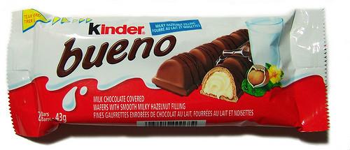 Media Caja Chocolate Kinder Bueno en 6 paquetes de 10 piezas - Ferrero-Chocolates-Ferrero-MayoreoTotal